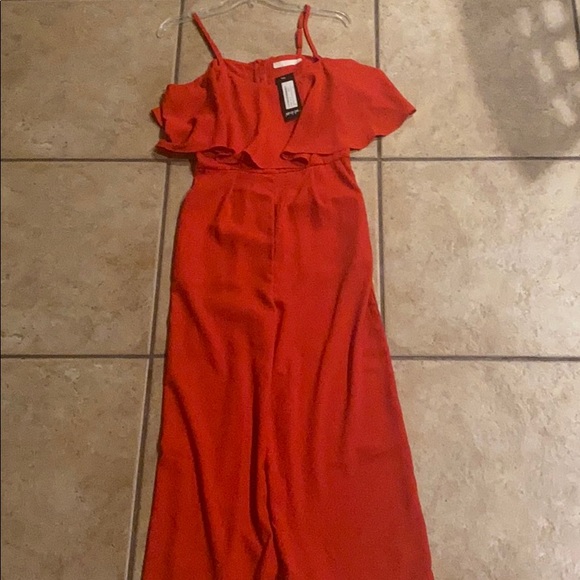 NEVER WORN Red jumpsuit - Picture 2 of 2